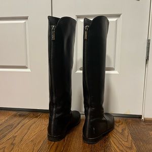 Stuart Weitzman Blk Leather Riding Boot. Really good used condition. 8.5M.